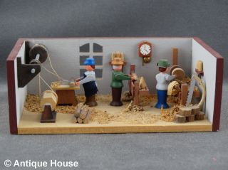 Erzgebirge Volkskunst Miniatur Seiffener Stübelmacher Schreinerwerkstatt Tischle Bild