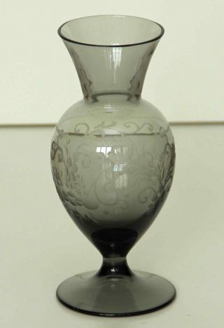 Glasvase Vase - Floral Handgeschliffen Theresienthal 18cm - Gemarkt Th Mit Krone Bild