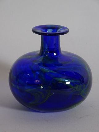 Ausgefallene Seltene Glas Design Vase Signiert 13 Cm Blau Geschliffener Stand Bild