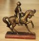Alte Metallguss Bronze Figur - Kreuz Ritter Auf Pferd Def. ,  Holzsockel - 2,  8 Kg Metallobjekte Bild 2