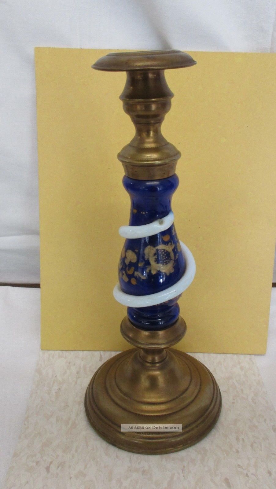 Um 1840 Kerzenhalter Mit Umlegtem Blauglas,  Handbemalt - Messingkörper Glas & Kristall Bild
