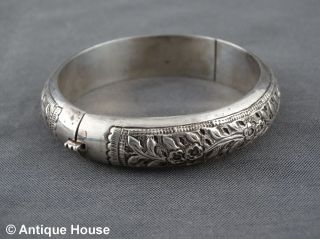 Schmuck Schmuckstück Silber 925 Armreif älteres Armband Mit Blütendekor Bild