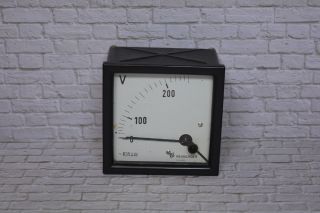 Voltmeter,  Hersteller Neuberger 0 - 200/250vac; K23 9 Bild