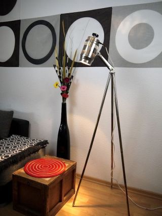 Tripod Bauhaus Lampe Dreibein Stehlampe Art Deco Vintage Design Leuchte Bild